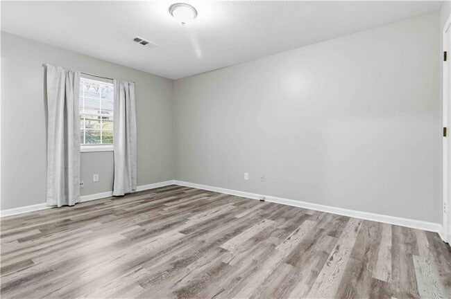 Building Photo - 442 Booth Cir SW