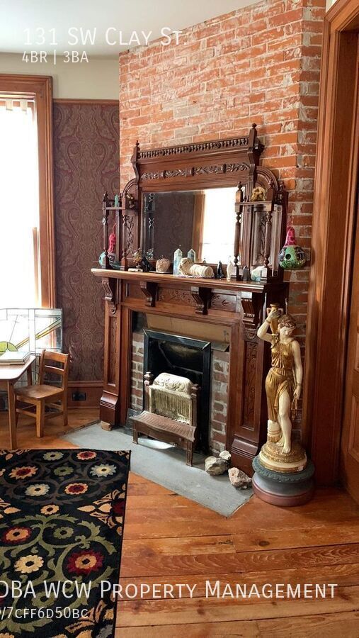 Building Photo - 131 SW Clay St