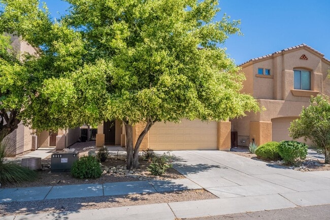 Building Photo - Pending/ Rented - Bright, Spacious Riversi...