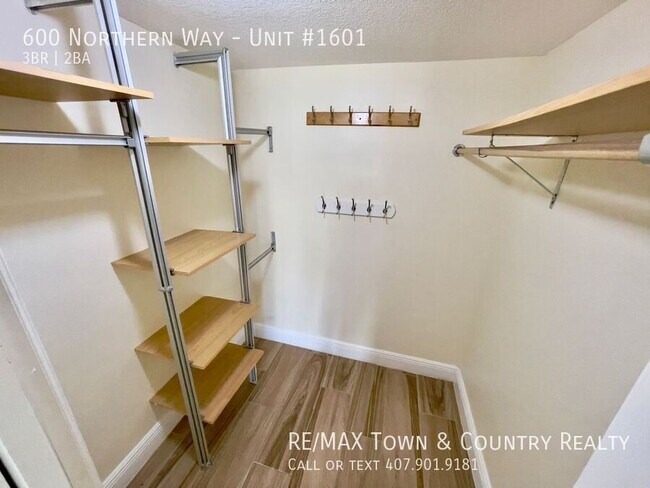 Building Photo - 600 Northern Way