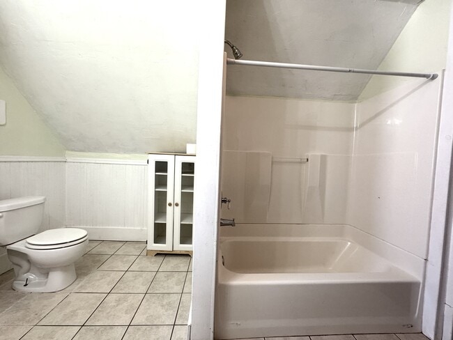 Building Photo - 624 N Wentz St