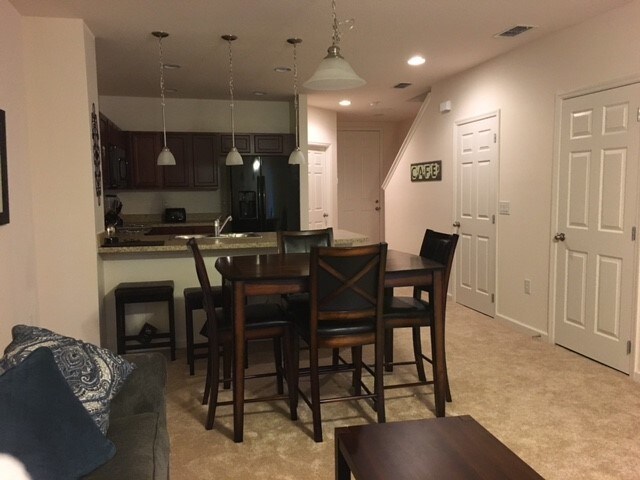 Building Photo - 1438 Chelsea Dr