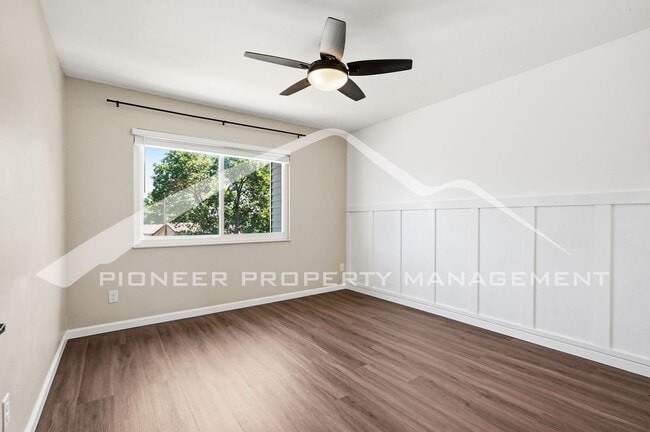 Building Photo - 655 S Xenon Ct