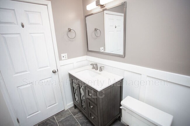 Building Photo - 40 Sumac Ct