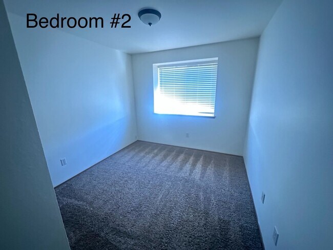 Building Photo - K74-LO Duplex