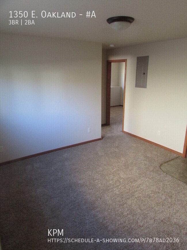 Building Photo - 1350 E. Oakland-#A