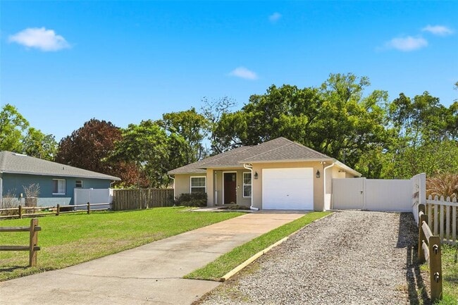 Building Photo - 125 W 5th St