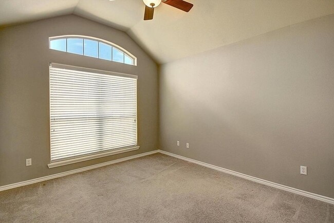 Building Photo - 7517 Vaquero Dr