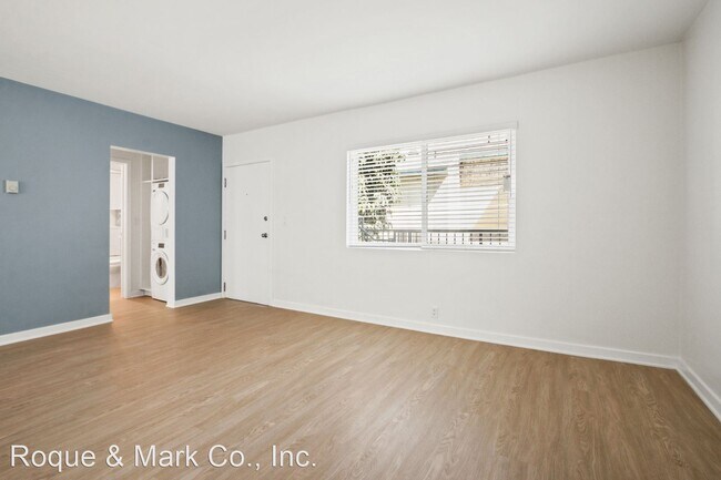 Building Photo - 1 br, 1 bath Apartment - 117 Strand Street...