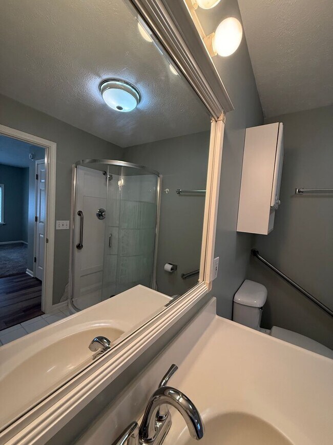 Building Photo - 5093 M-37