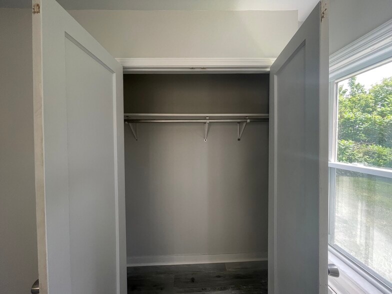 Closet in master bedroom - 10334 Adirondack View Hts