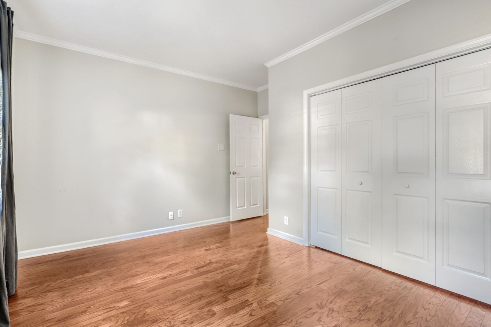 Building Photo - 229 Westchase Dr