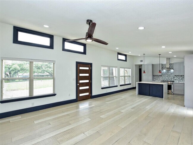 Building Photo - 11800 Tedford St