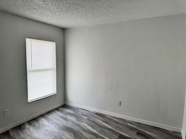 Building Photo - Home for rent