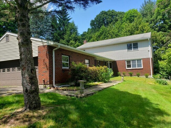 Building Photo - 12 Barbara Jean Dr