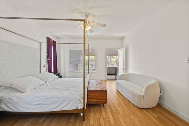 Building Photo - Spacious 3-Bedroom, 2.5 Bathroom Home in Woods Creek - Prime Bentonville Location