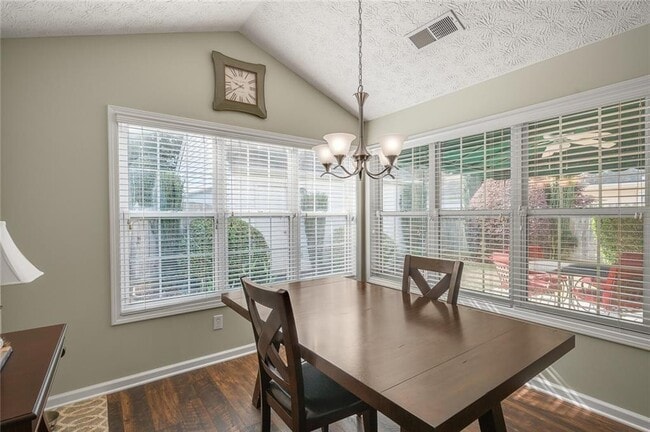 Building Photo - 2041 Greenhill Pass