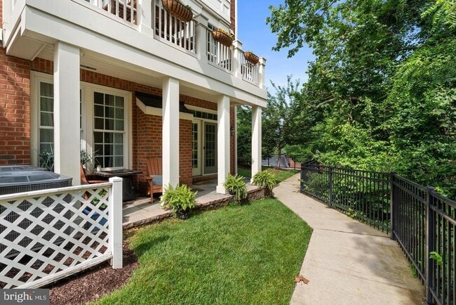 Building Photo - 10665 Yorktown Ct