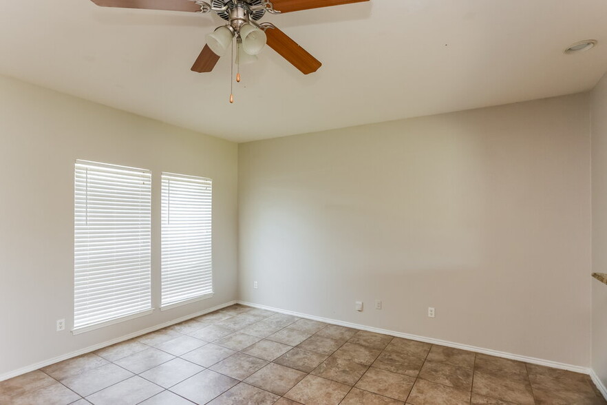 Building Photo - 9715 Checota Dr