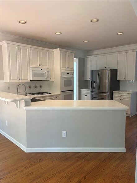 Building Photo - 2275 Snug Harbor NE