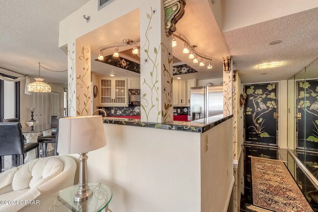 Building Photo - 1 Oceans West Blvd