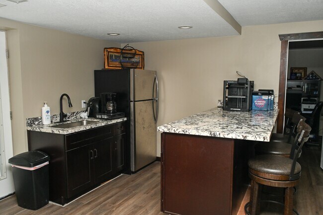 Building Photo - 788 S Hwy 66-