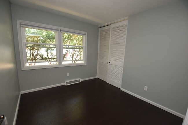 Building Photo - Penn Schools!  Updated 3 bedroom 2 full bath home in Mishawaka IN