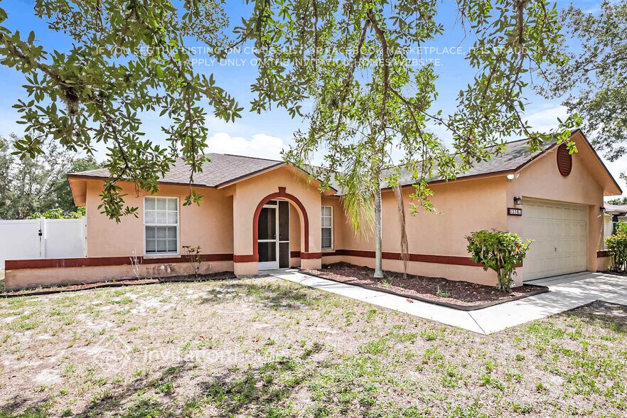 Building Photo - 15562 Horseshoe Ln