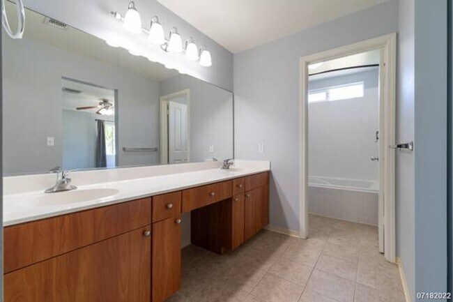 Building Photo - $4195/ 3br - 2002ft2 - Ewa Gentry Prescott...