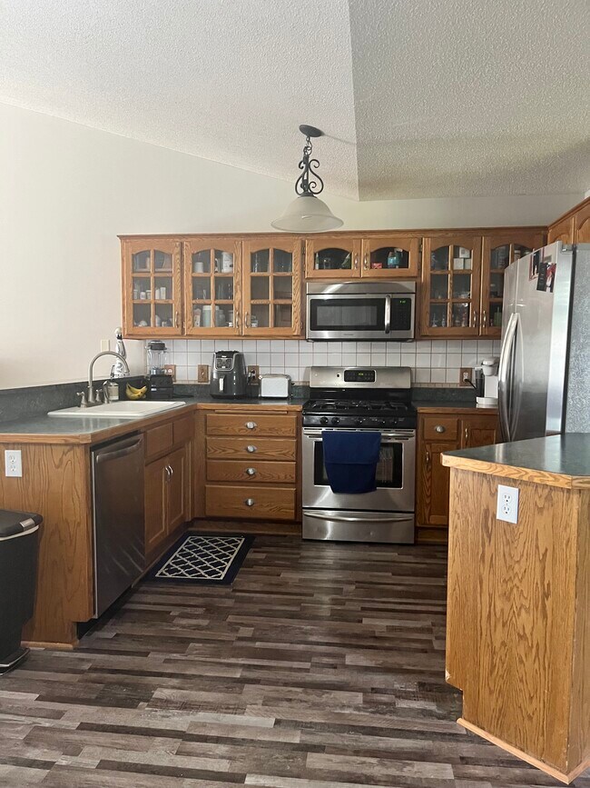 Building Photo - 6160 Mill Run Rd