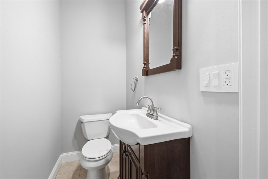 Building Photo - 77 North St