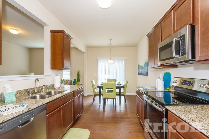 Building Photo - 2075 Aragon Lane