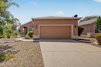Building Photo - 6747 E Kilkenny Pl