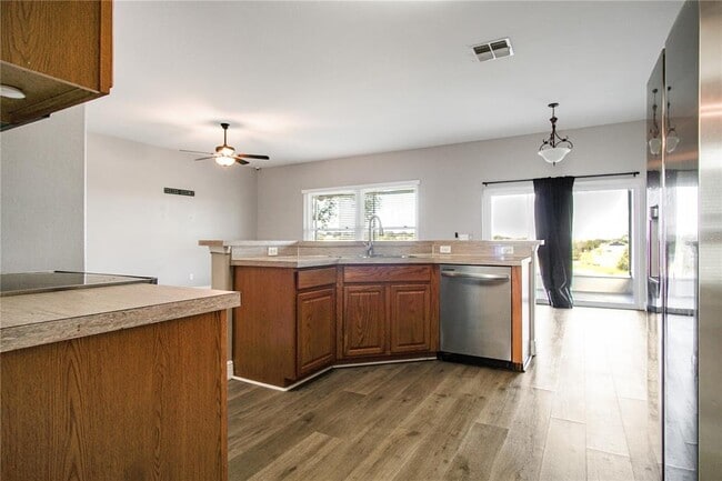 Building Photo - 1405 Vista del Lago Blvd