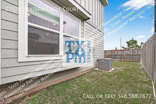 Building Photo - 27926 Western Crk Ct