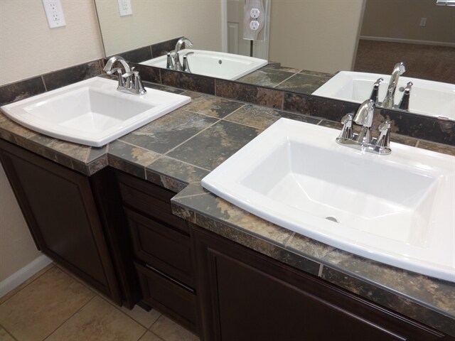 Building Photo - 9438 E 109th Ave