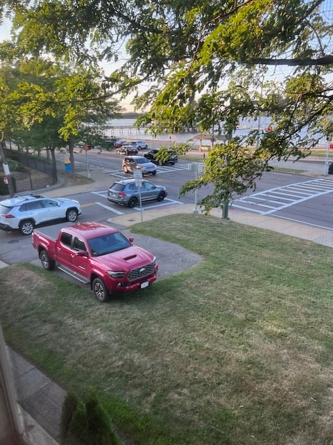 parking space - 303 Beach St