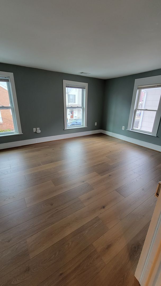 Building Photo - Charming House in Downtown Frederick