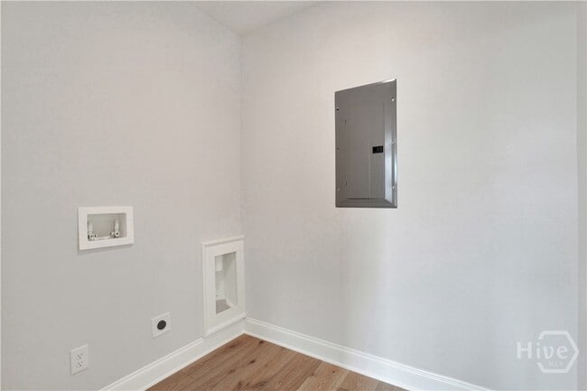 Building Photo - 408 Geo Meyer Ave