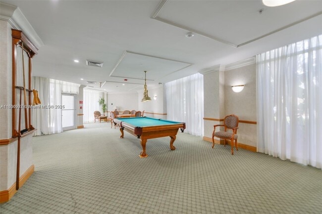 Building Photo - 16711 Collins Ave