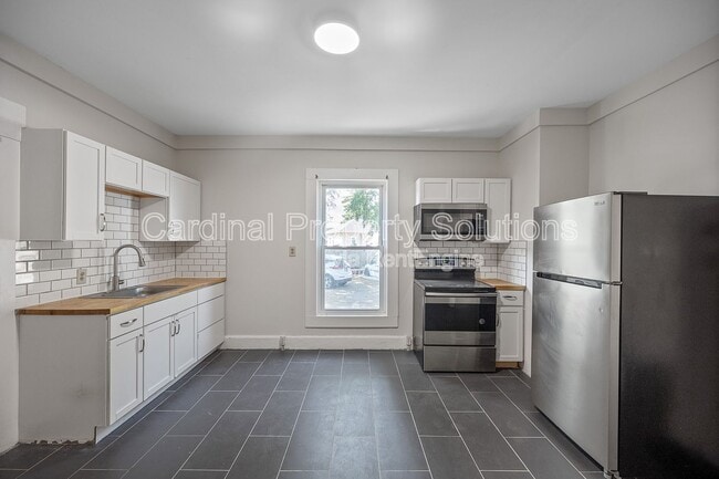 Building Photo - 1227 Woodside Blvd