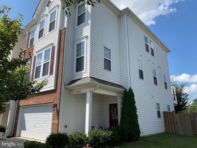 Building Photo - 24689 Capecastle Terrace