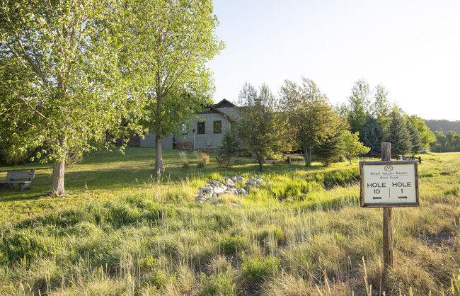 Building Photo - 1124 Heritage Dr