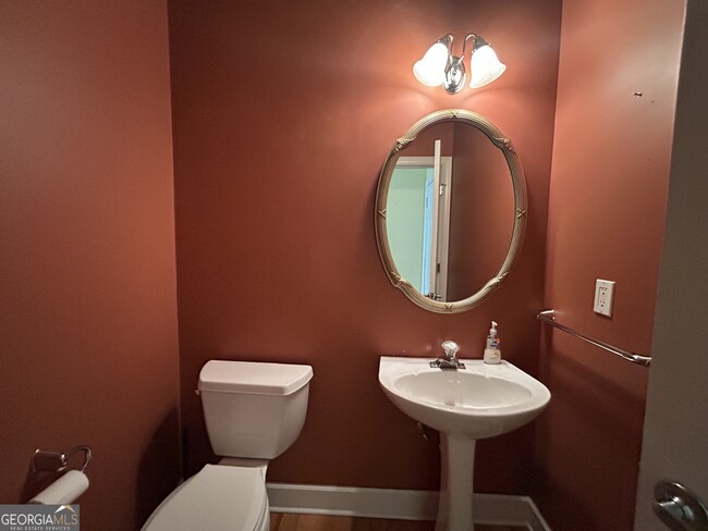 Building Photo - 111 Hanbury Ln