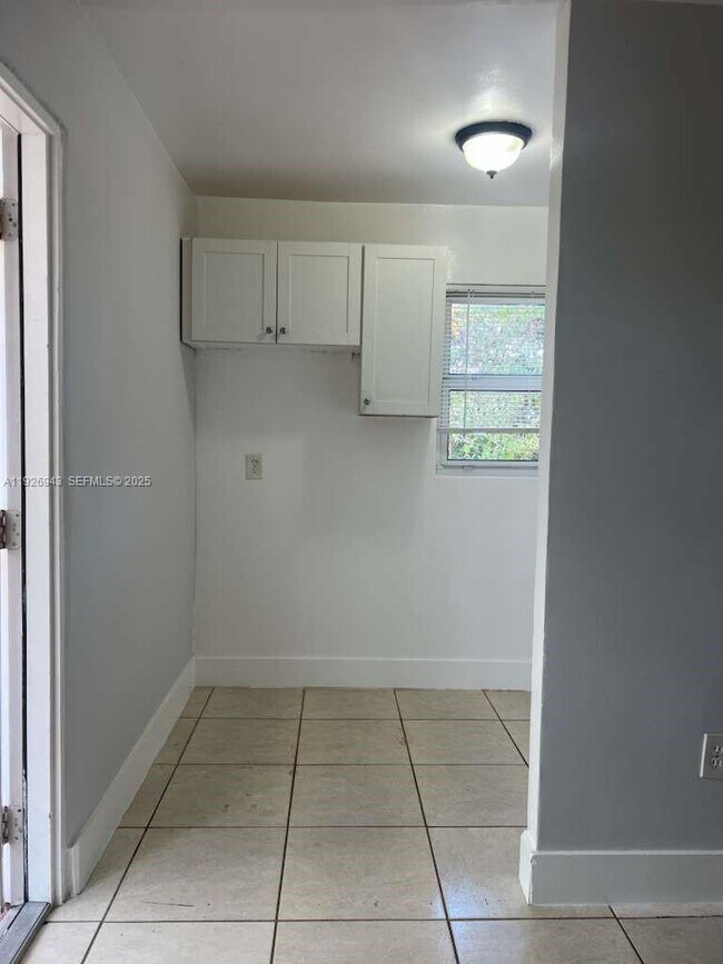 Building Photo - 1275 NW 60th St