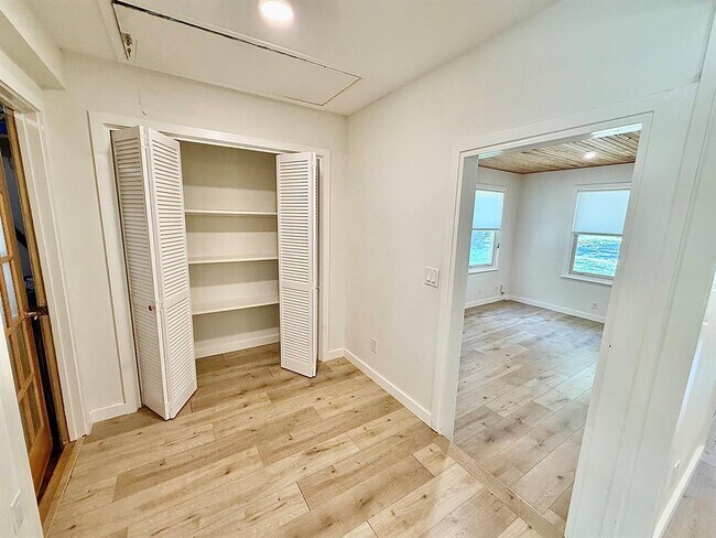 Building Photo - 7608 Tisdale Dr