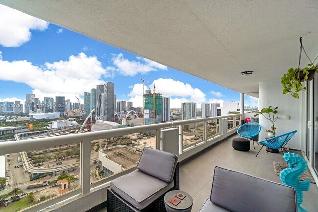 Building Photo - 1717 N Bayshore Dr