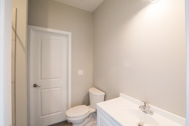 Building Photo - 1233 S 22nd St