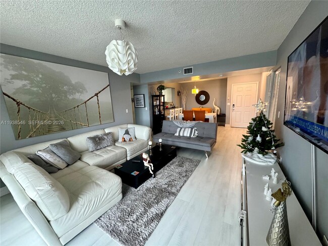 Building Photo - 2711 Ocean Club Blvd