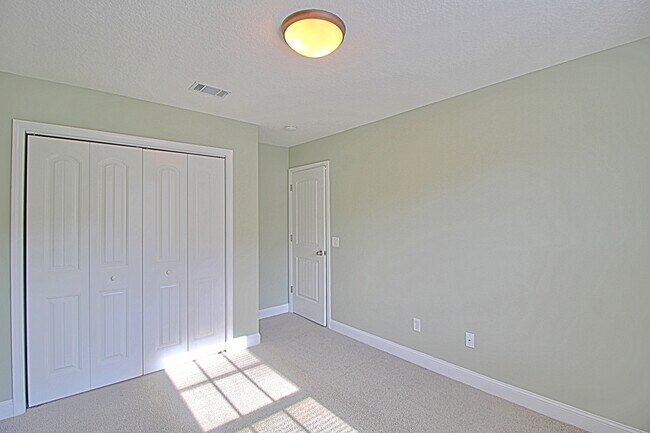 Building Photo - 1208 Cypress Fall Cir